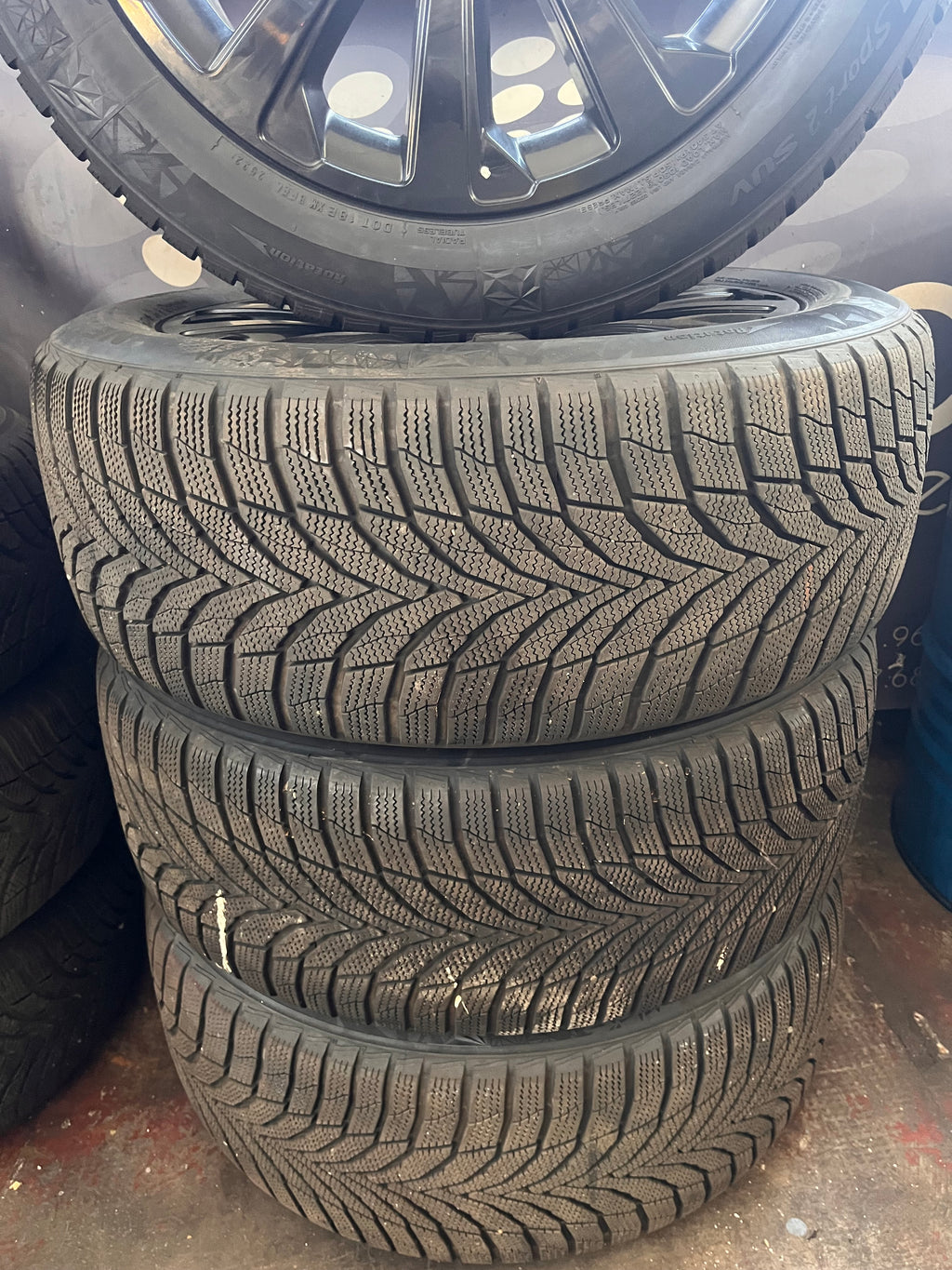 Gomme invernali 255/55/18 109V Nexen.