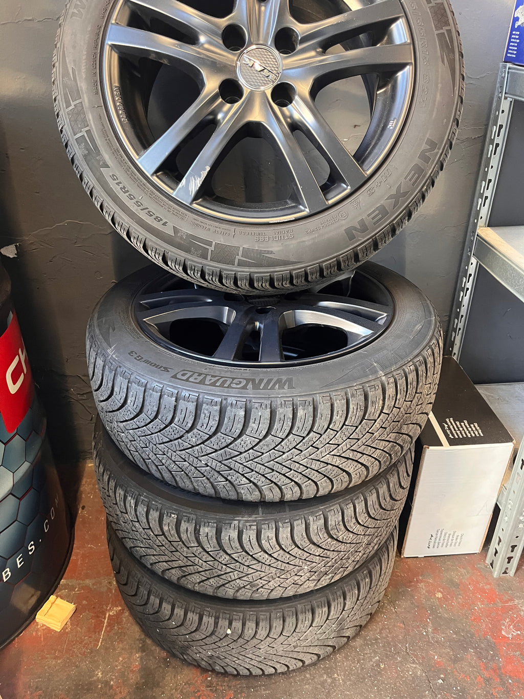 Gomme invernali 185/55/15 82H Nexen.